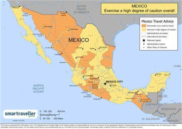 What draws tourists to Mexico?